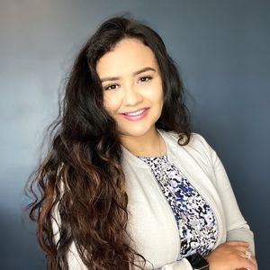 Meet your Posher, Gina